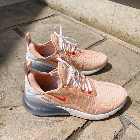 Nike Air Max 270 athletic sneaker washed coral orange white running shoes 6.5 - Picture 2 of 16